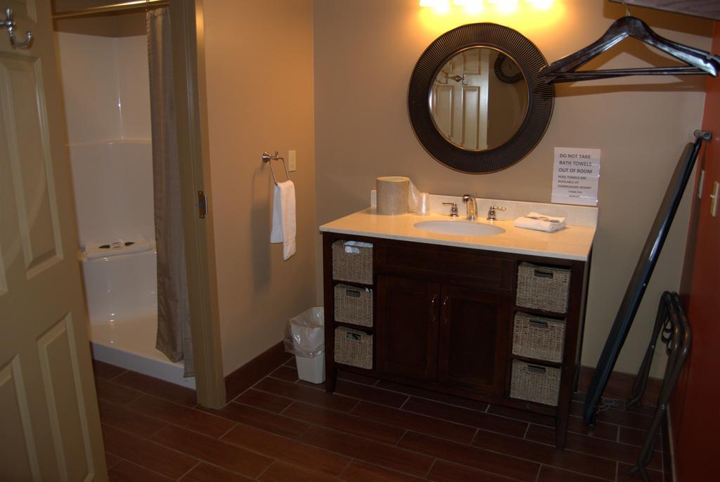 Put-In-Bay Victory Station Hotel Luaran gambar