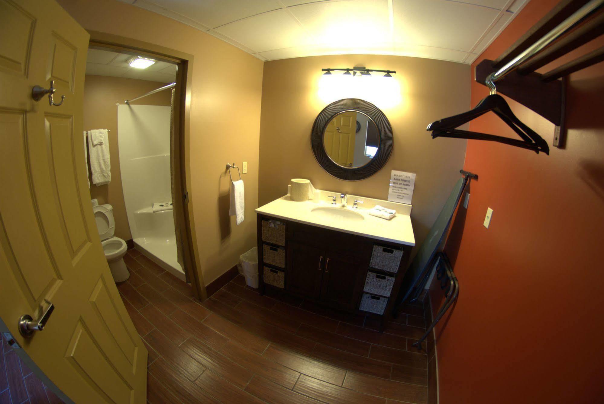 Put-In-Bay Victory Station Hotel Luaran gambar
